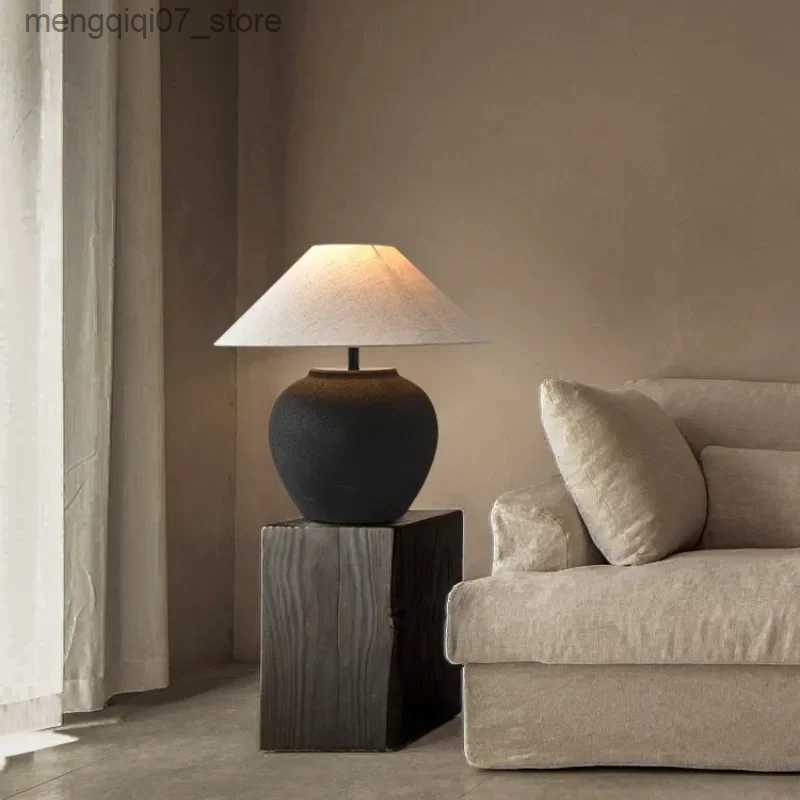 Lamps Shades Noguchi Yong Ceramic LED Table Lamp Retro Linen Lampshade Creative Japanese Zen Tea Room Bedroom Bedside Decoration Desk Lights L240311