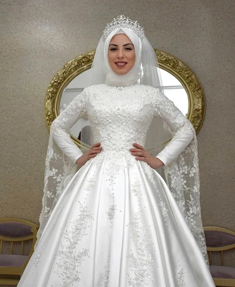 Saudi Arabia Muslim Wedding Dresses With Long Sleeves High Collar Lace Beaded Elegant Satin A e Bridal Gowns Sweep Train Women Bride Vestidos De Novia