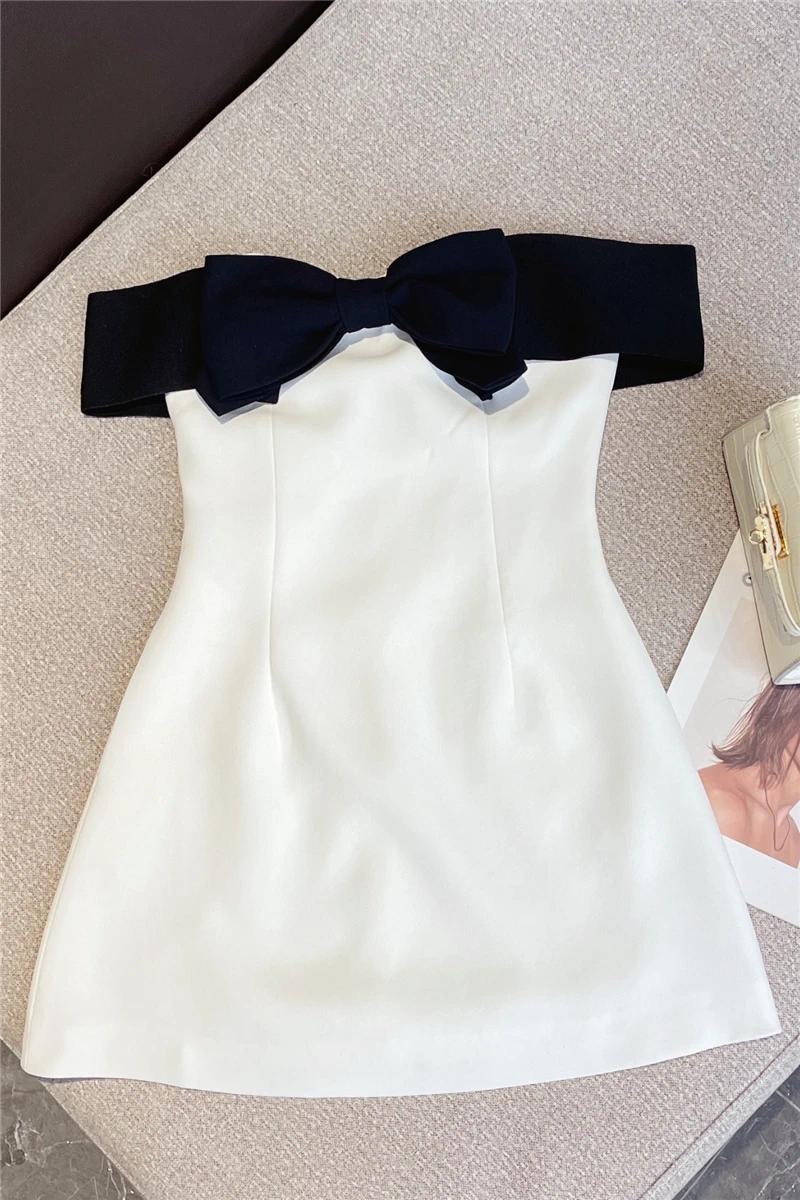 Casual Dresses 2024 Summer Arrival High Street Elegant Strapless Dress Womens Black And White Contrast Bow Knot Slim Fit Sexy