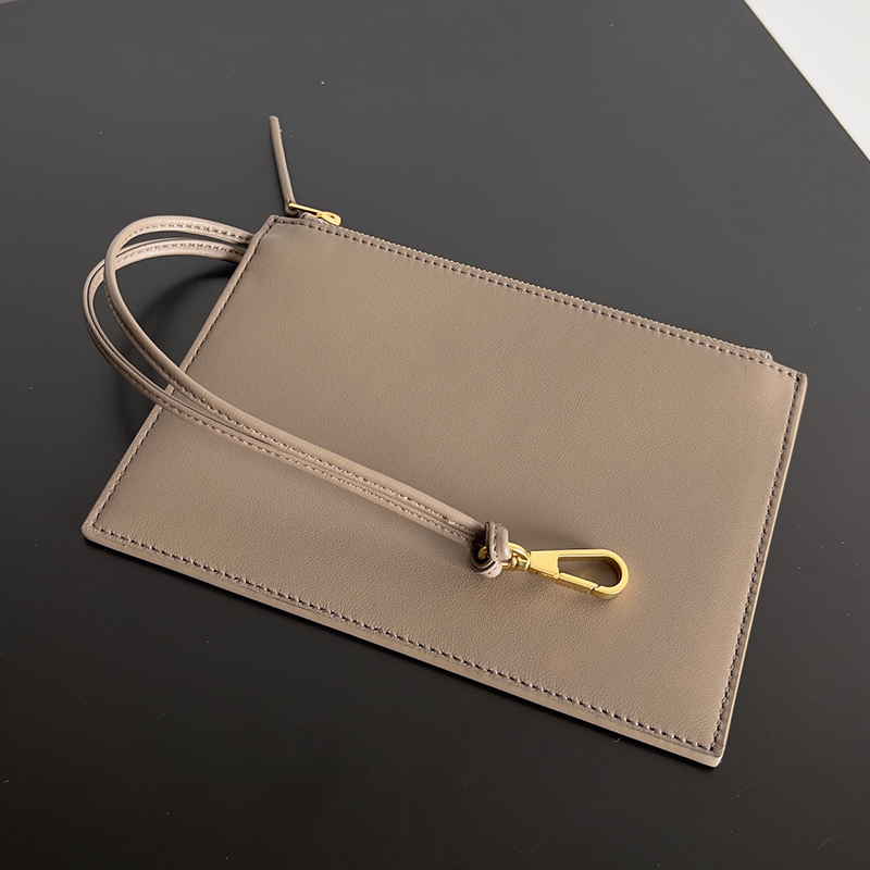 10A Designers Bowling Genuine leather Handbag Lady Shoulder Bag 22CM Delicate knockoff super_bagss