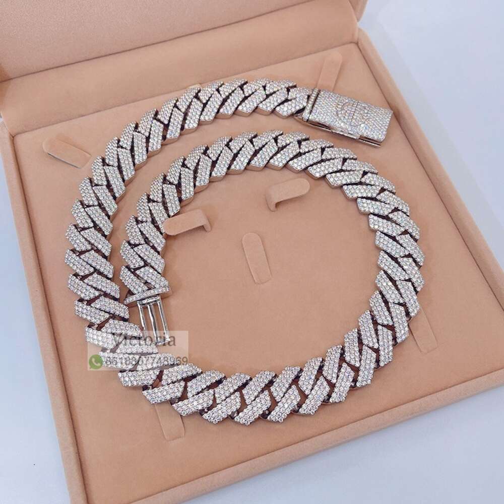 Stylish Custom Name Necklace Iced Out Vvs Moissanite Miami Cuban Chain Hip Hop Necklace