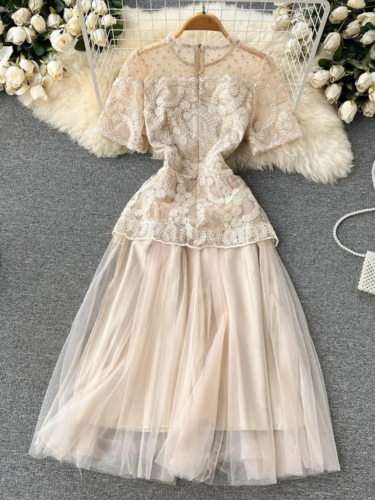 Retro Fairy Mesh Flower Embroidery Princess Dress Beige Short Sleeve Patchwork Tassel Pendant Party Midi Women Clothing Vestidos 240309