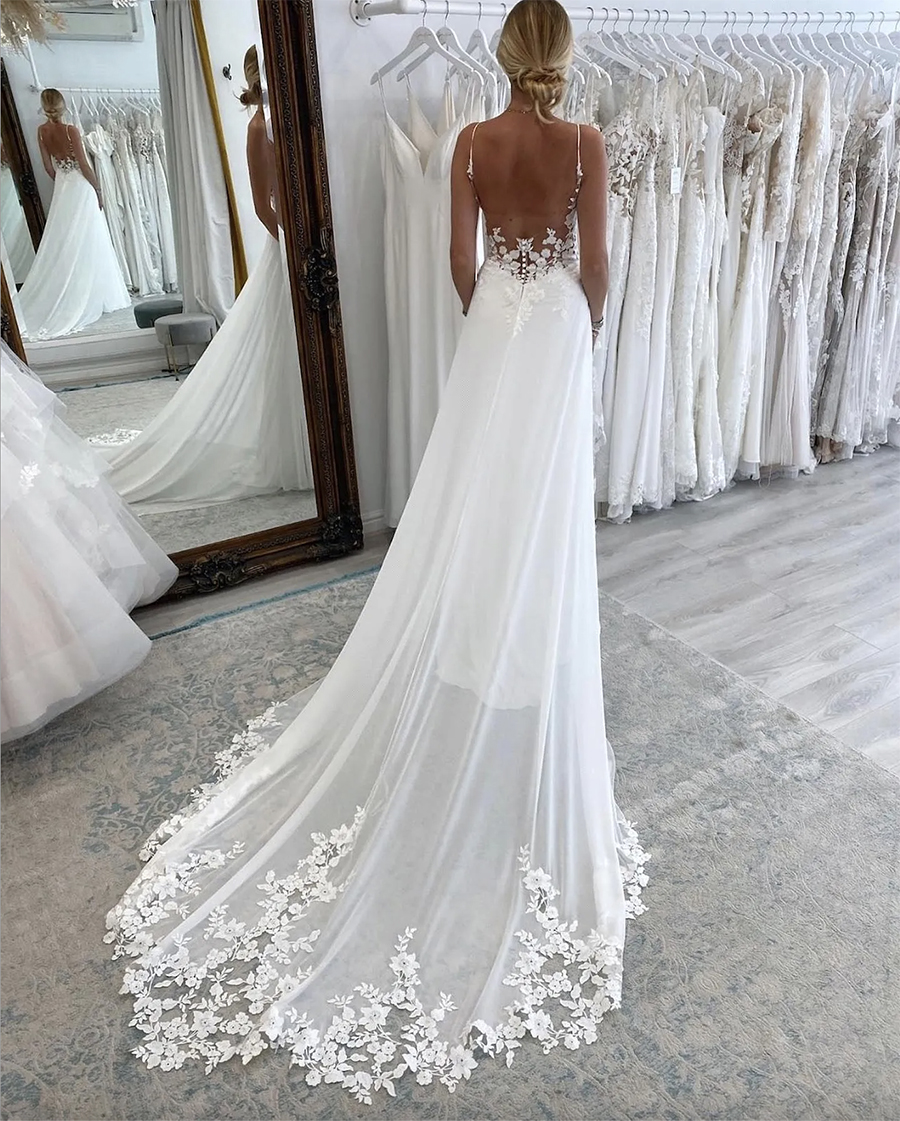 Gorgeous Lace A Line Boho Wedding Dresses Sexy New Spaghetti Straps Chiffon Applique Beach Long Bridal Gowns Open Back Robes de mariage
