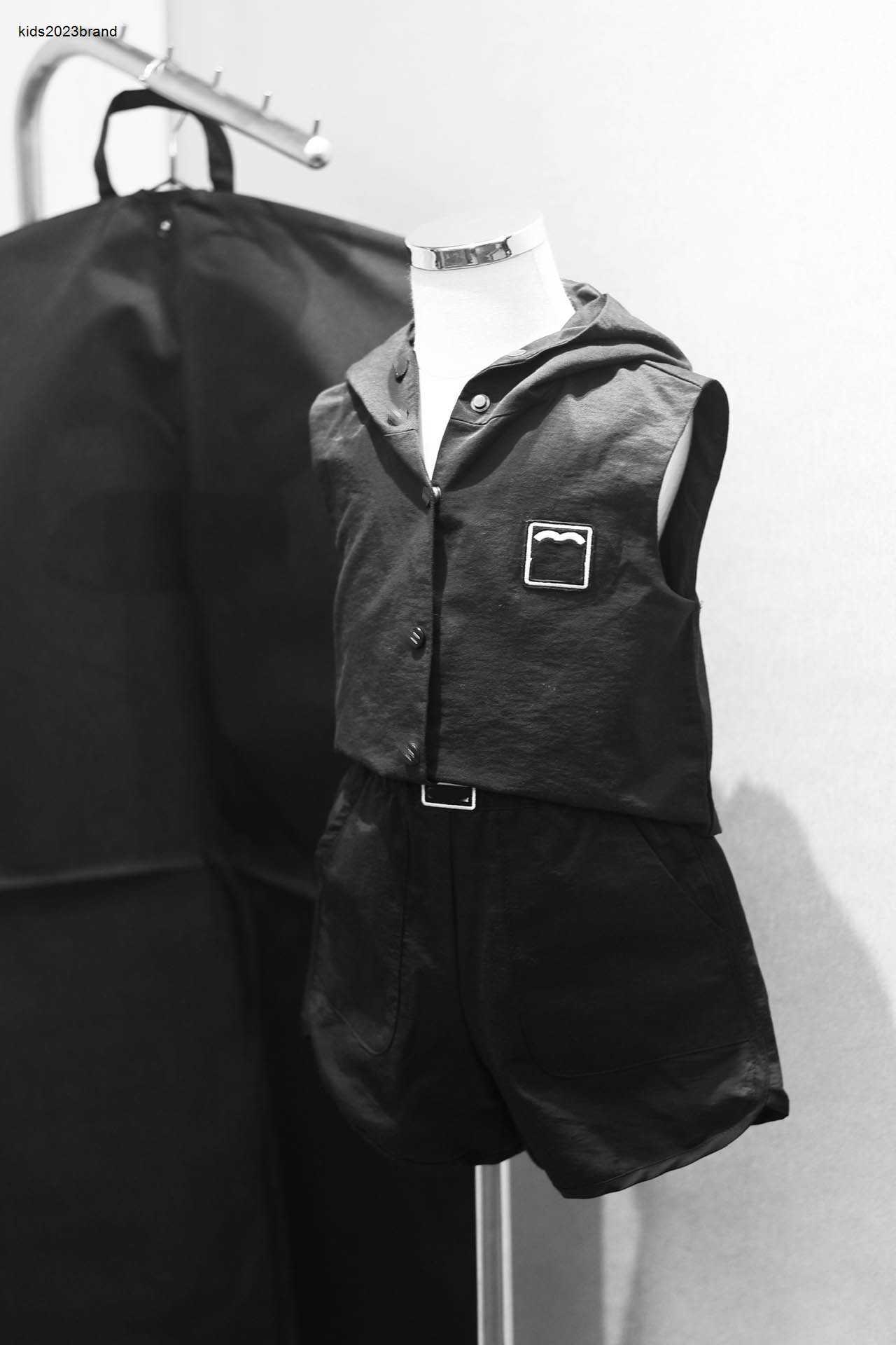 New kids tracksuits Summer baby two-piece set Size 100-160 CM Embroidered logo Sleeveless hooded vest and shorts 24Mar