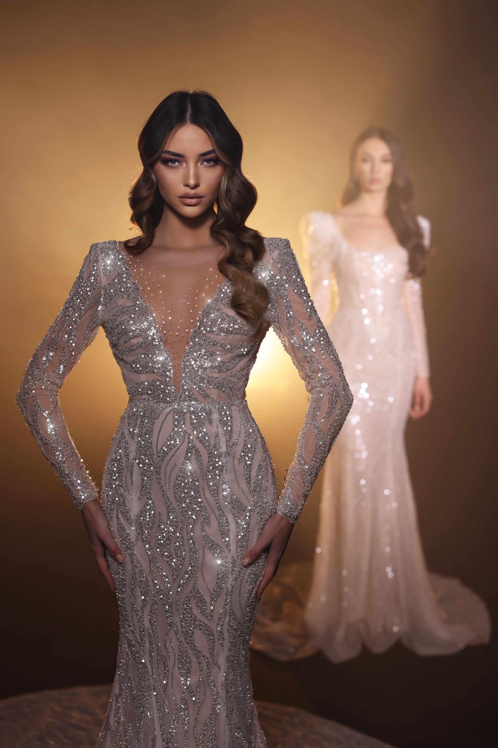 Glitter Sequins Wedding Dress Deep V Neck Mermaid Bridal Gowns with Detachable Train Backless Bride Dresses Sweep Train Custom Made