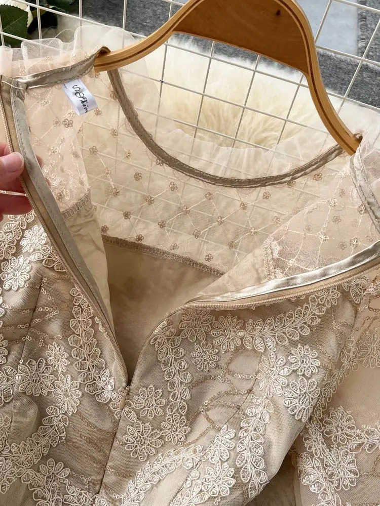Retro Fairy Mesh Flower Embroidery Princess Dress Beige Short Sleeve Patchwork Tassel Pendant Party Midi Women Clothing Vestidos 240309