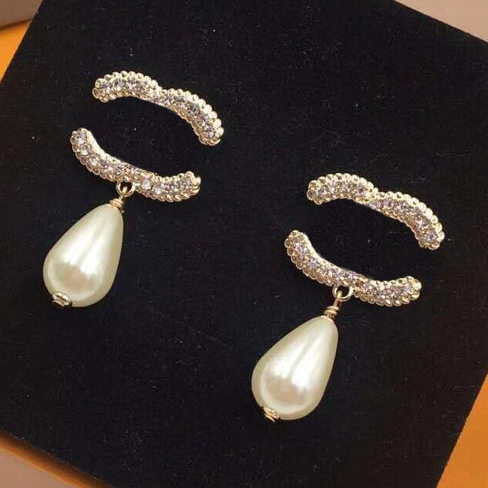 Stainless Steel Sier Plated Letter Studs Brand Designer Earrings Stud Jewelry Eardrop Famous Men Womens Crystal Pearl Earring Wedding Birthday Party Gifts