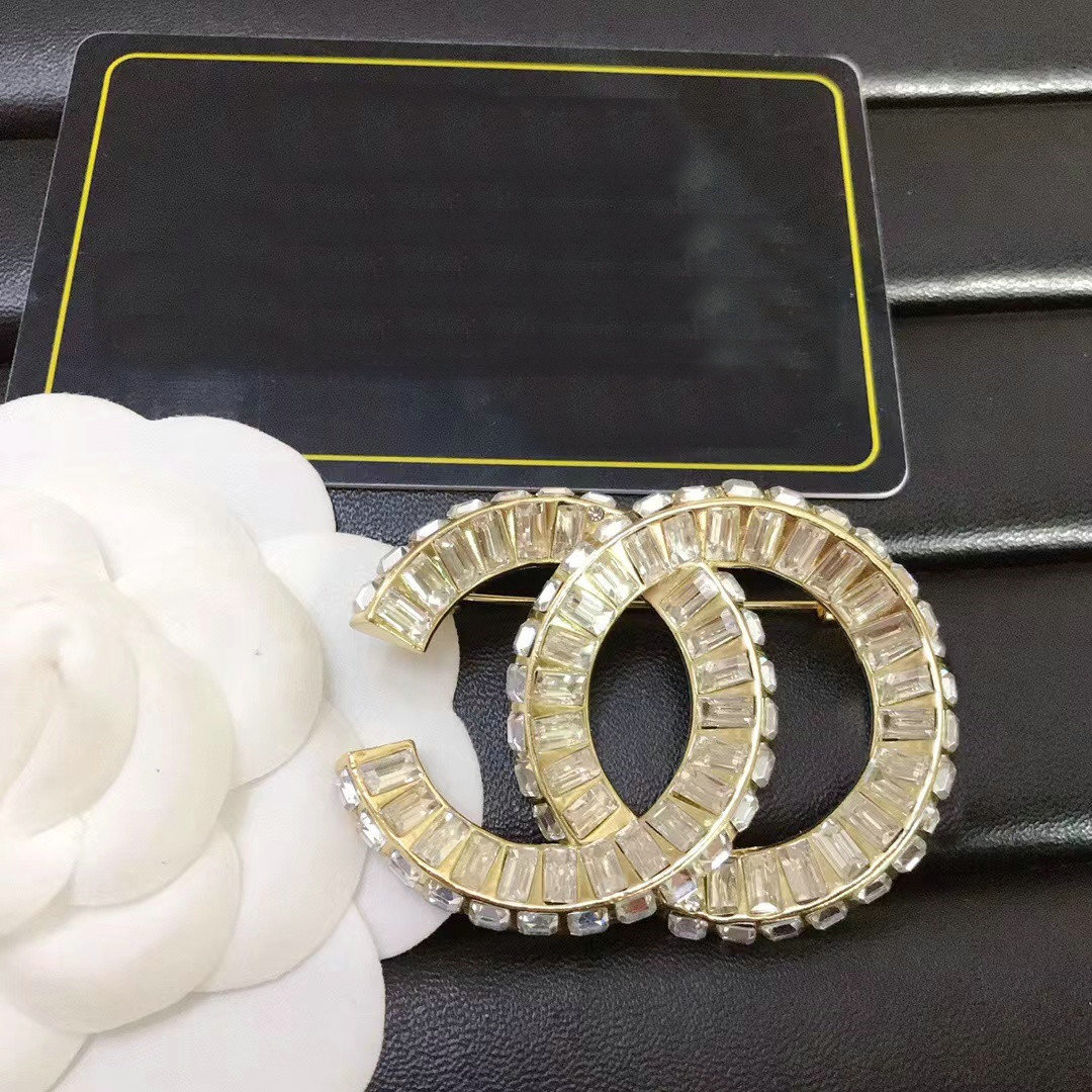 Classic Pin Crystal Designer Brooches For Women and Men Brooch Wedding Lovers Jewelry Gift