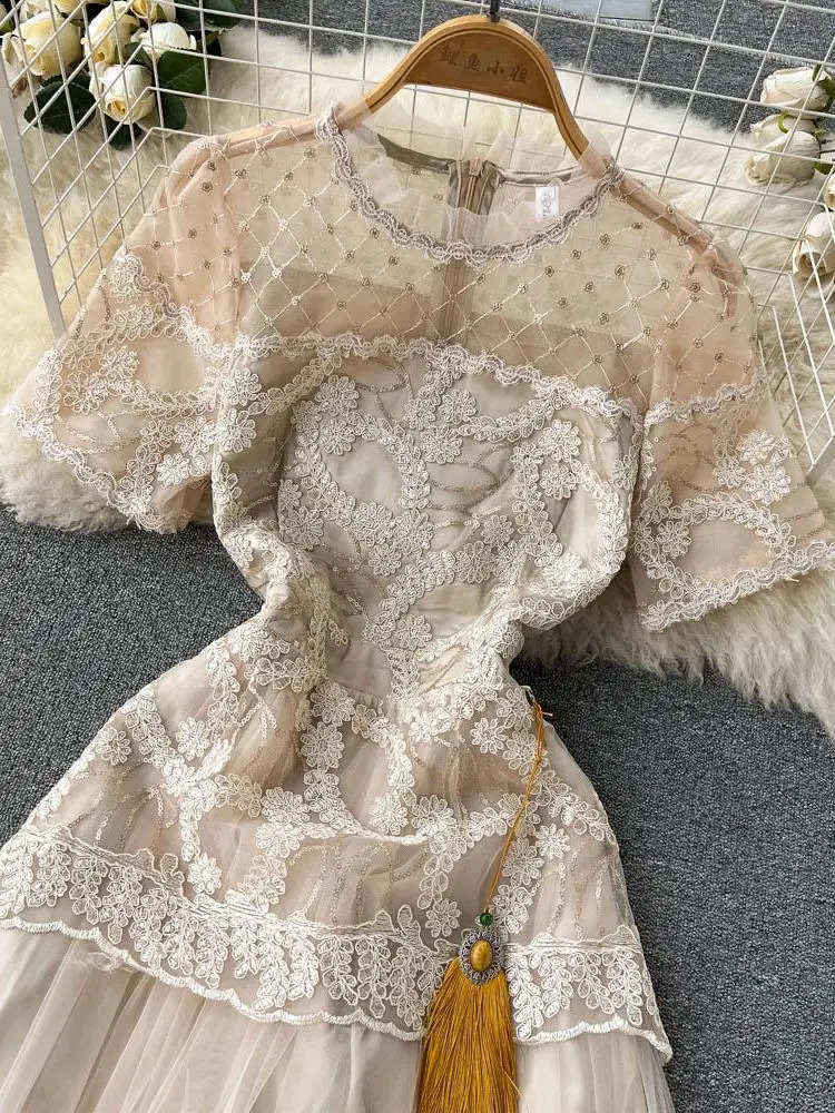 Retro Fairy Mesh Flower Embroidery Princess Dress Beige Short Sleeve Patchwork Tassel Pendant Party Midi Women Clothing Vestidos 240309