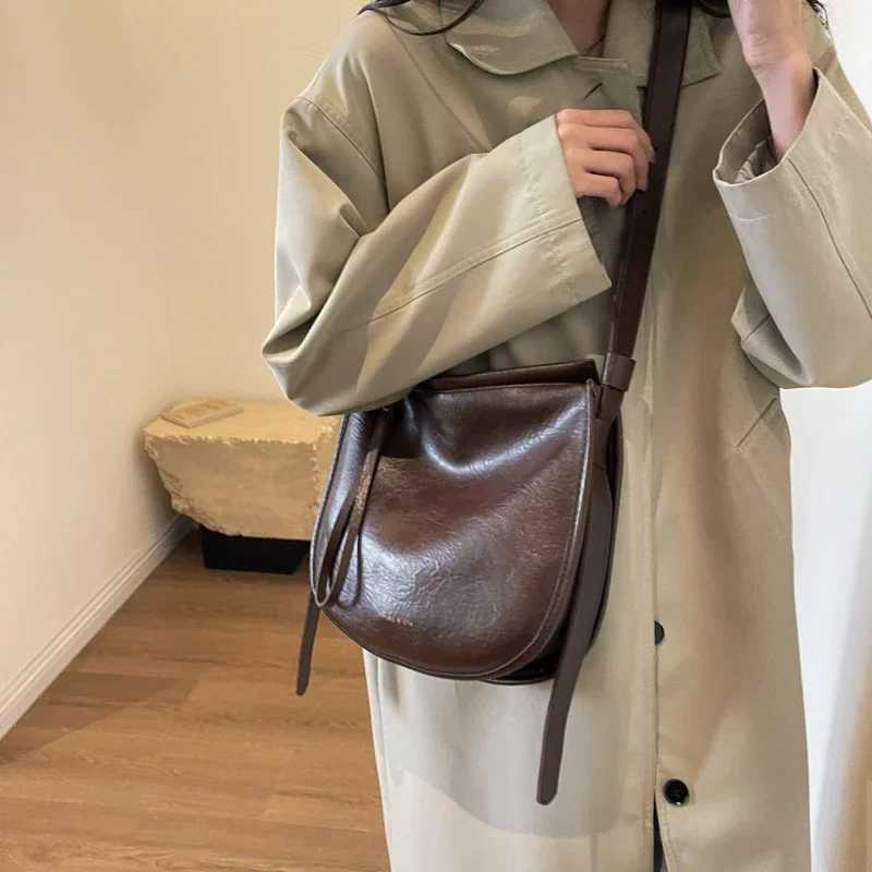 HBP Small Pu Leather Shoulder Bags For Women New Fashion Retro Trend Designer Crossbody Underarm Bag Handbags