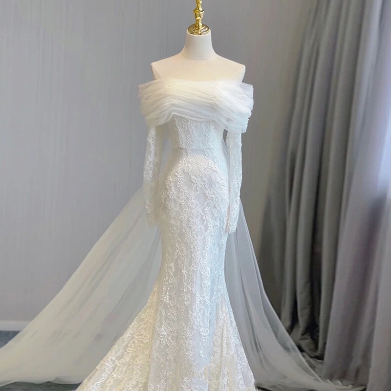 2024 Mermaid Wedding Dresses Strapless Zipper Back with Long Train Lace with Applique Bridal Gowns