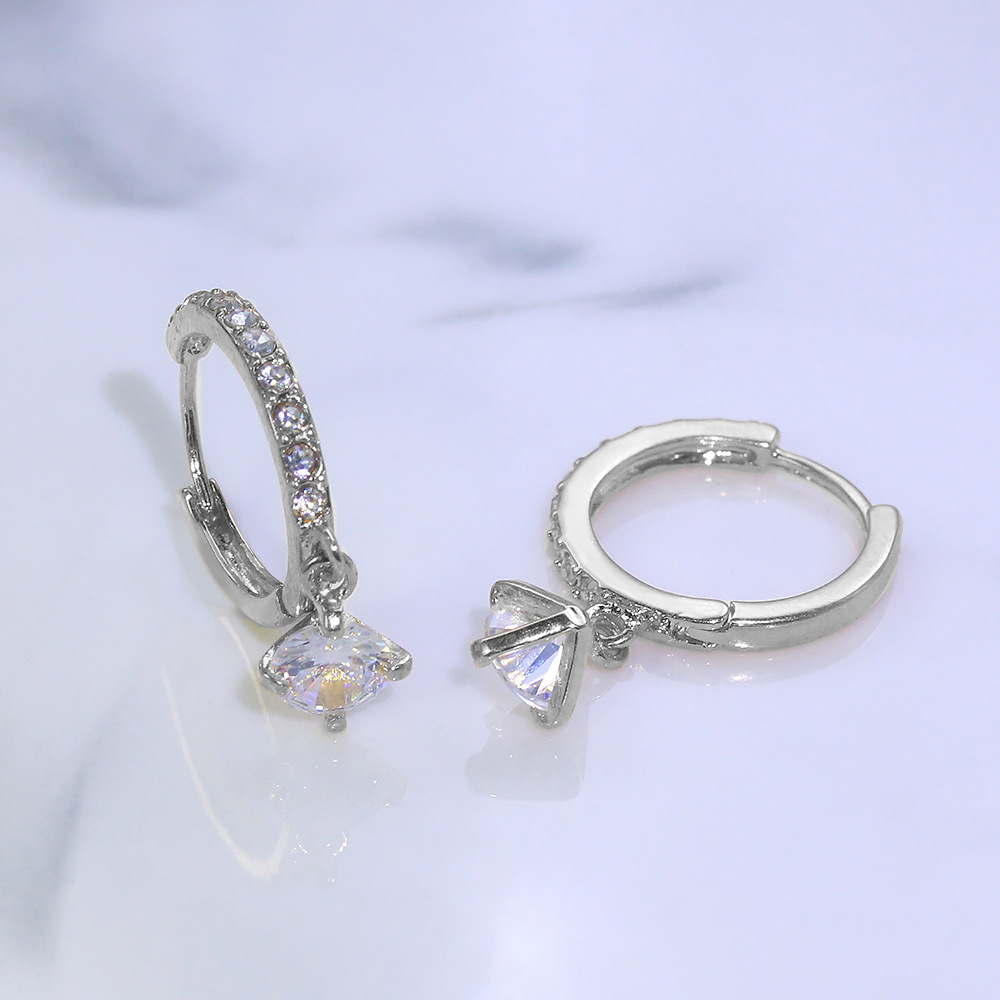 Luxury Golden Plate Diamond Studs - Women's Elegant Cubic Zirconia Pendant Jewelry