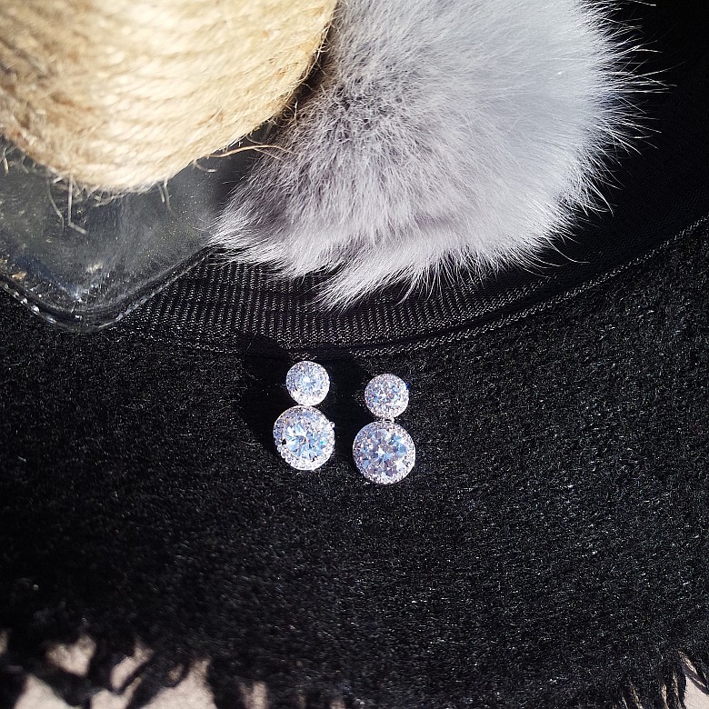 Stud Earrings: Sterg Sier White Cubic Zircon Amethyst CZ Dia Party Jewelry