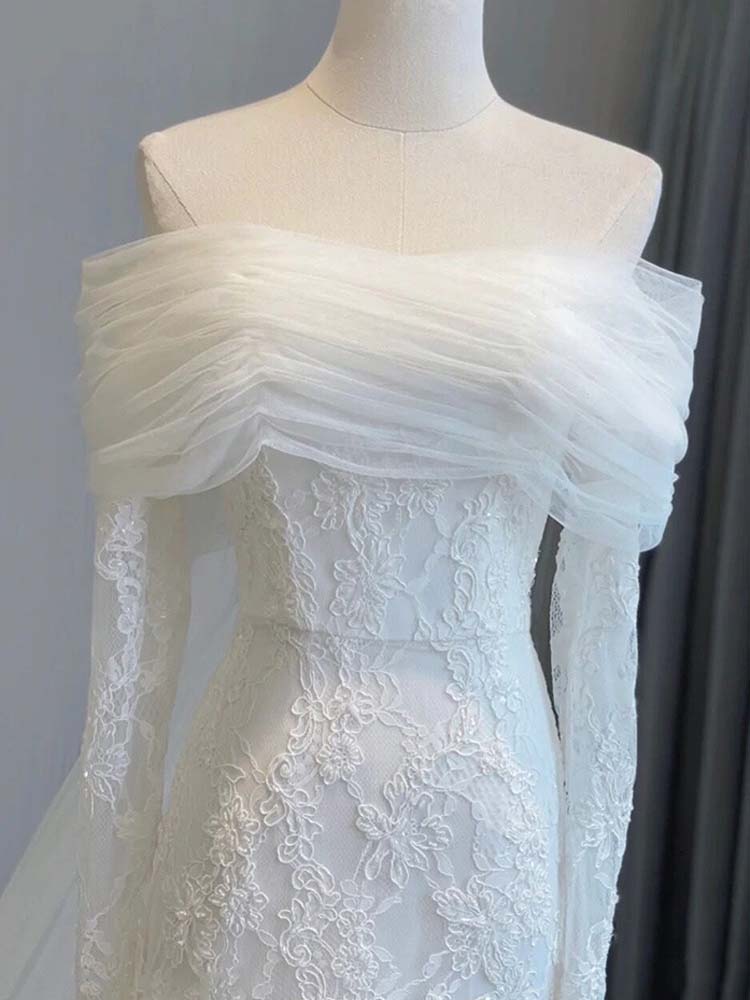 2024 Mermaid Wedding Dresses Strapless Zipper Back with Long Train Lace with Applique Bridal Gowns