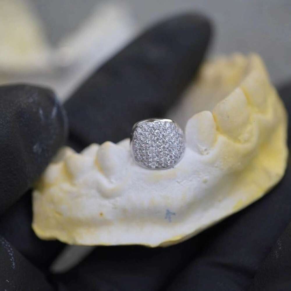 Custom Made Personalized Vvs/vvs1 Moissanite Diamond Mens 925 Sterling Silver Hip Hop 14k White Gold Iced Out Grillz