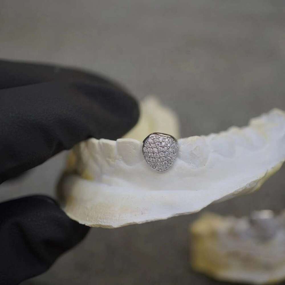 Custom Made Personalized Vvs/vvs1 Moissanite Diamond Mens 925 Sterling Silver Hip Hop 14k White Gold Iced Out Grillz