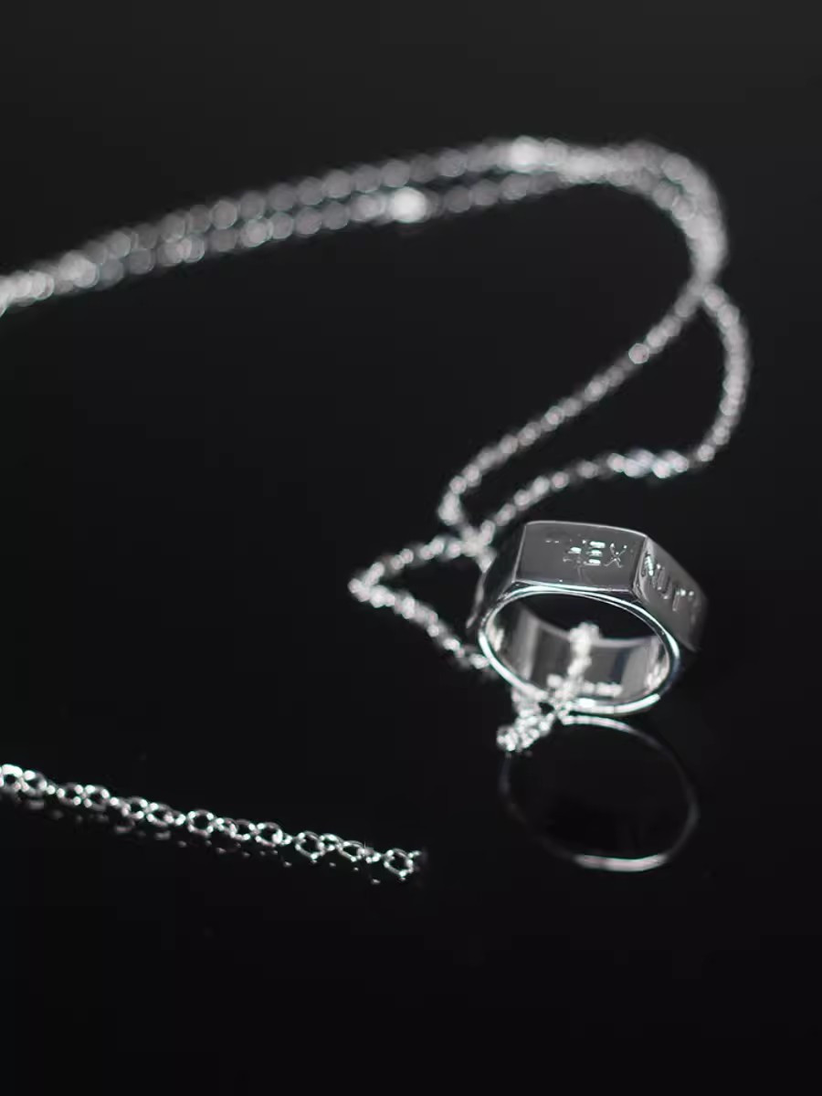 New OW letter logo Silver Arrow white ring pendant necklace men's and women's jewelry hip hop Fashion Necklace