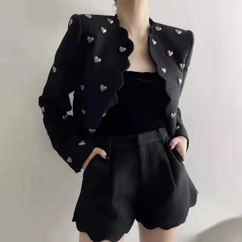 Womens Trendy Tweed Jacket for Spring Wave Neck Heart Buckle Suit Cardigan Coat Vintage Long Sleeved Korean Crop Outwear Autumn 240307
