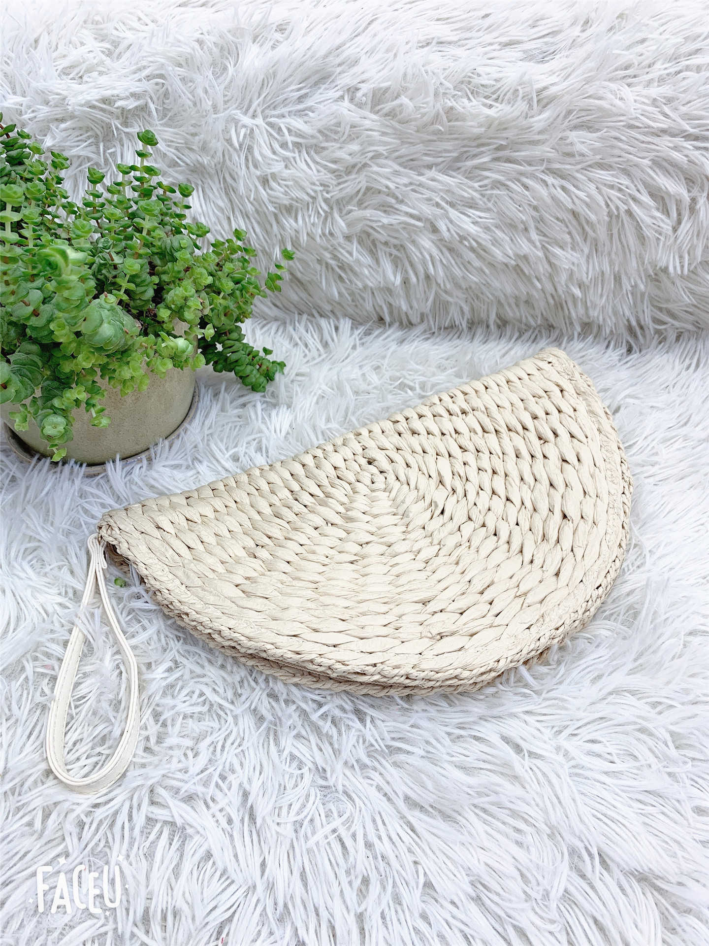 Paper Embryo Hand Bag Straw Woven 240312