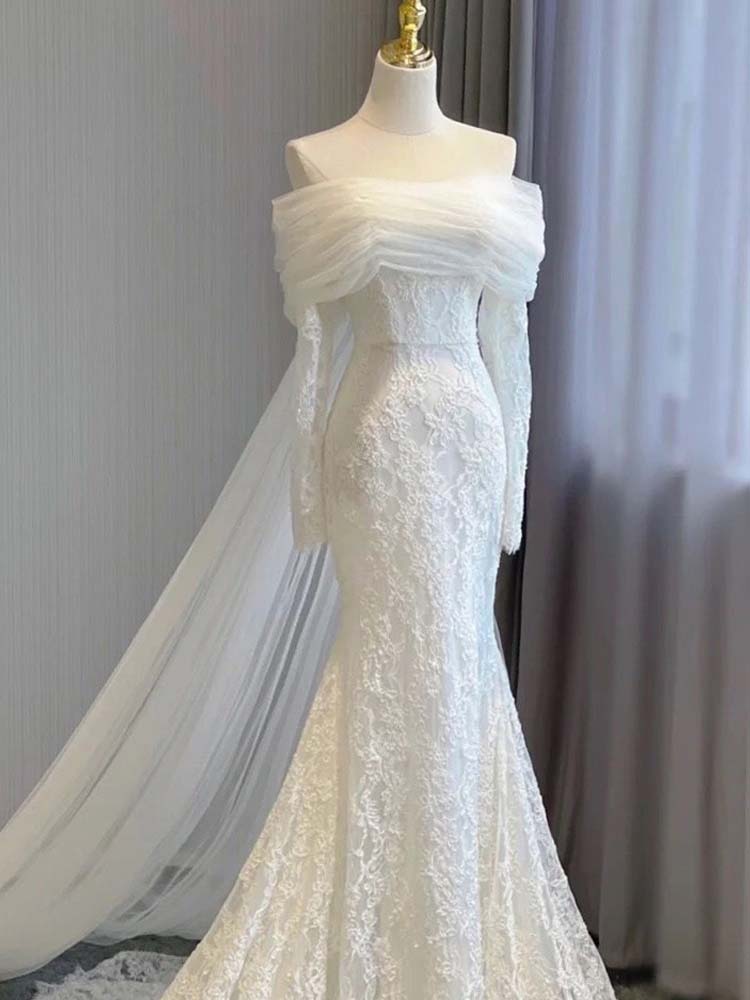 2024 Mermaid Wedding Dresses Strapless Zipper Back with Long Train Lace with Applique Bridal Gowns