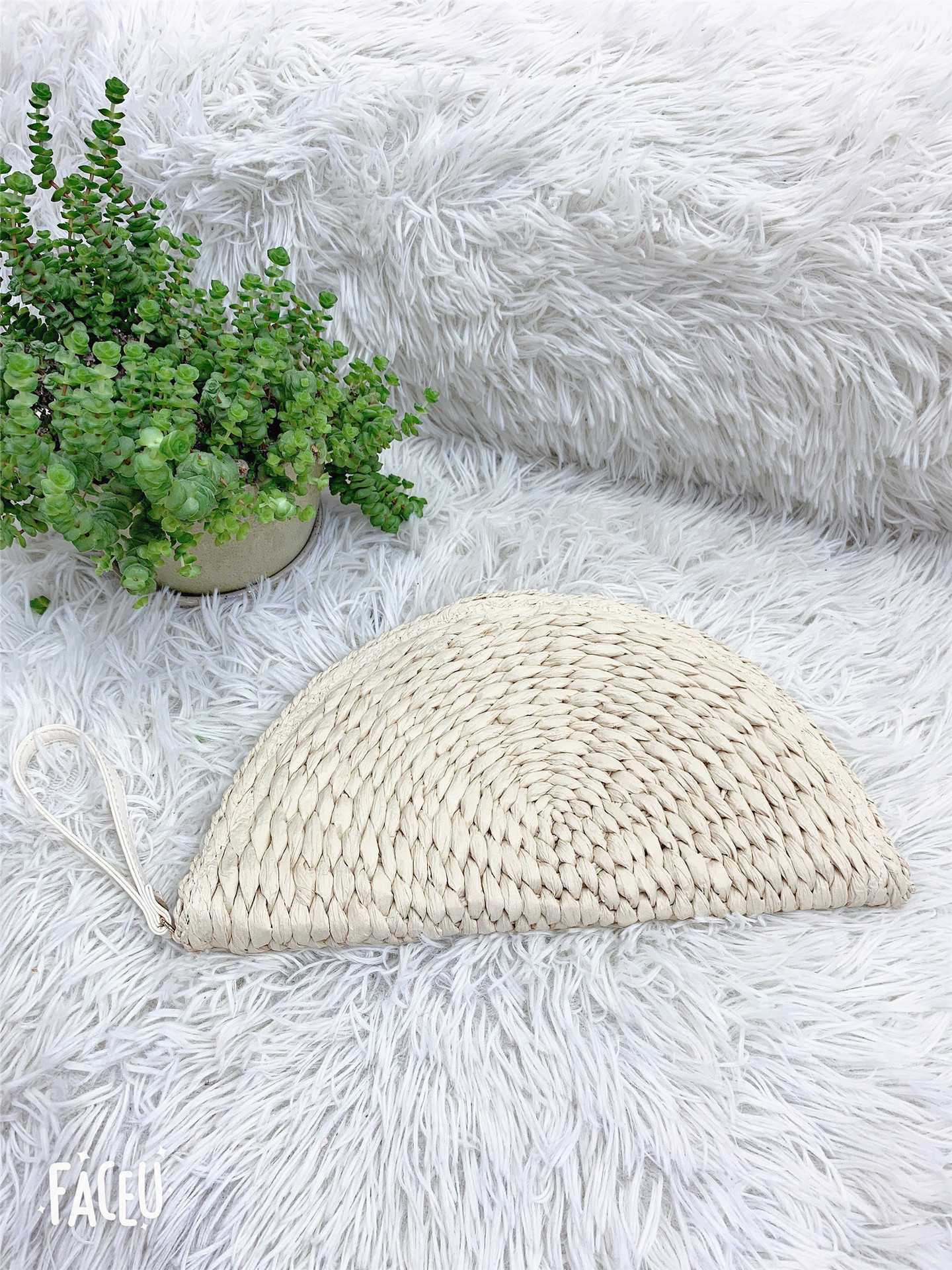 Paper Embryo Hand Bag Straw Woven 240312