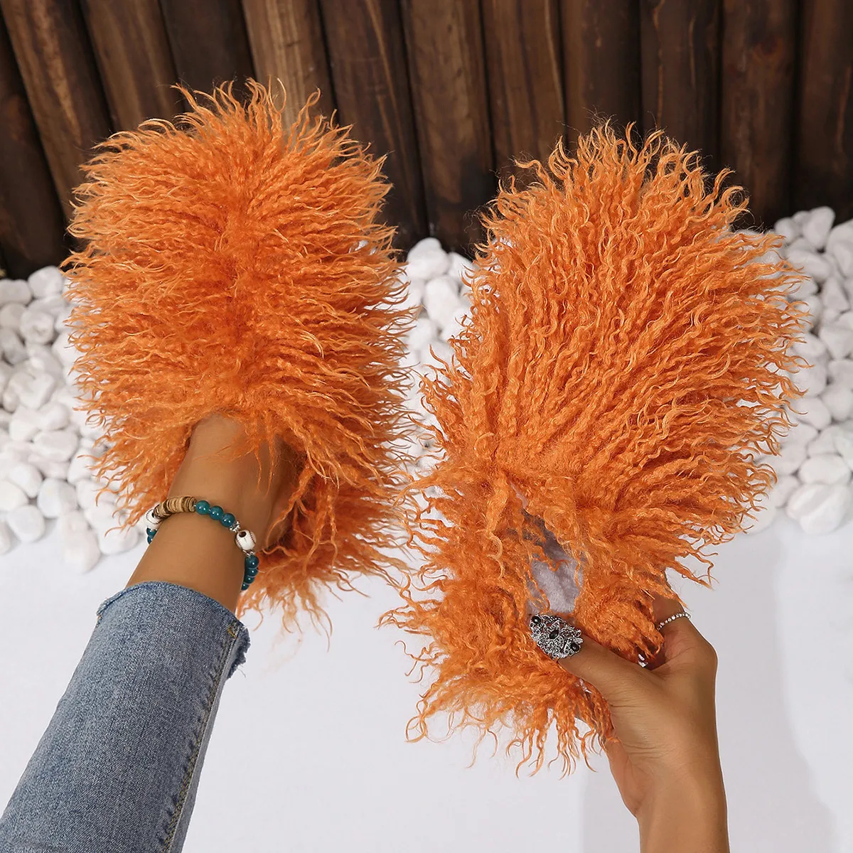 Sandals Hot Selling Fur Slipper Mule Woman Daily Wears Fur Shoe White pink Black brown Metal Casual Flats Shoes Trainers Sneaker GAI soft