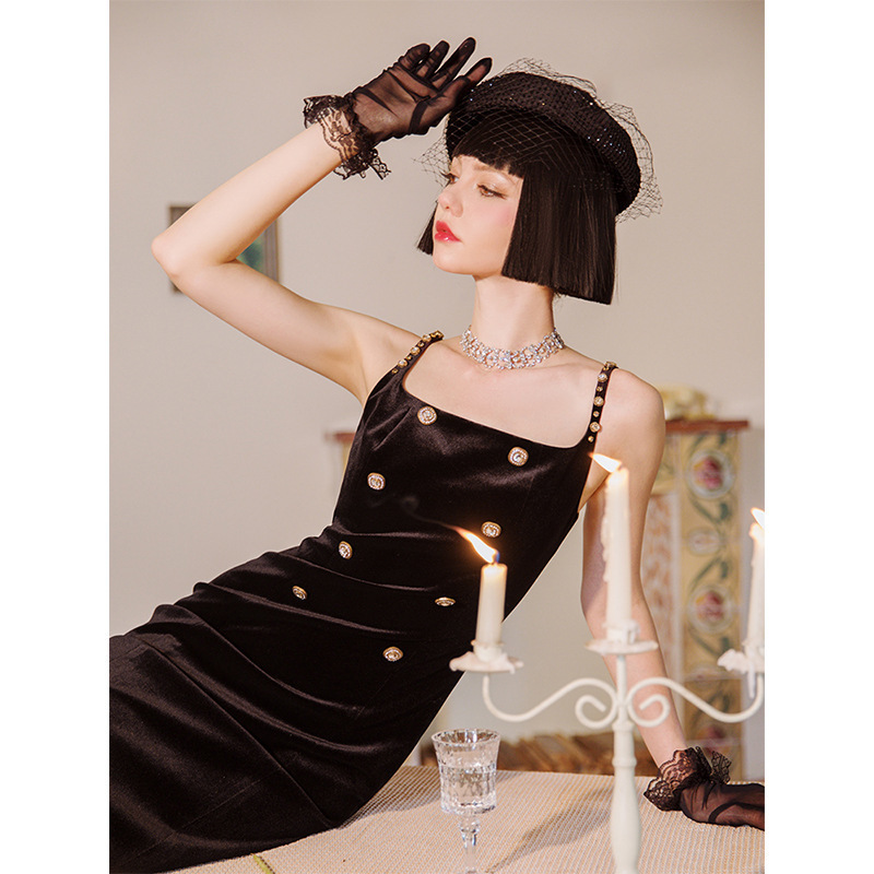 Summer Women Black Spaghetti Strap Bandage Dress Sexy Sleeveless Belt Buttons Celebrity Bodycon Club Midi Party Dress 210625wtt