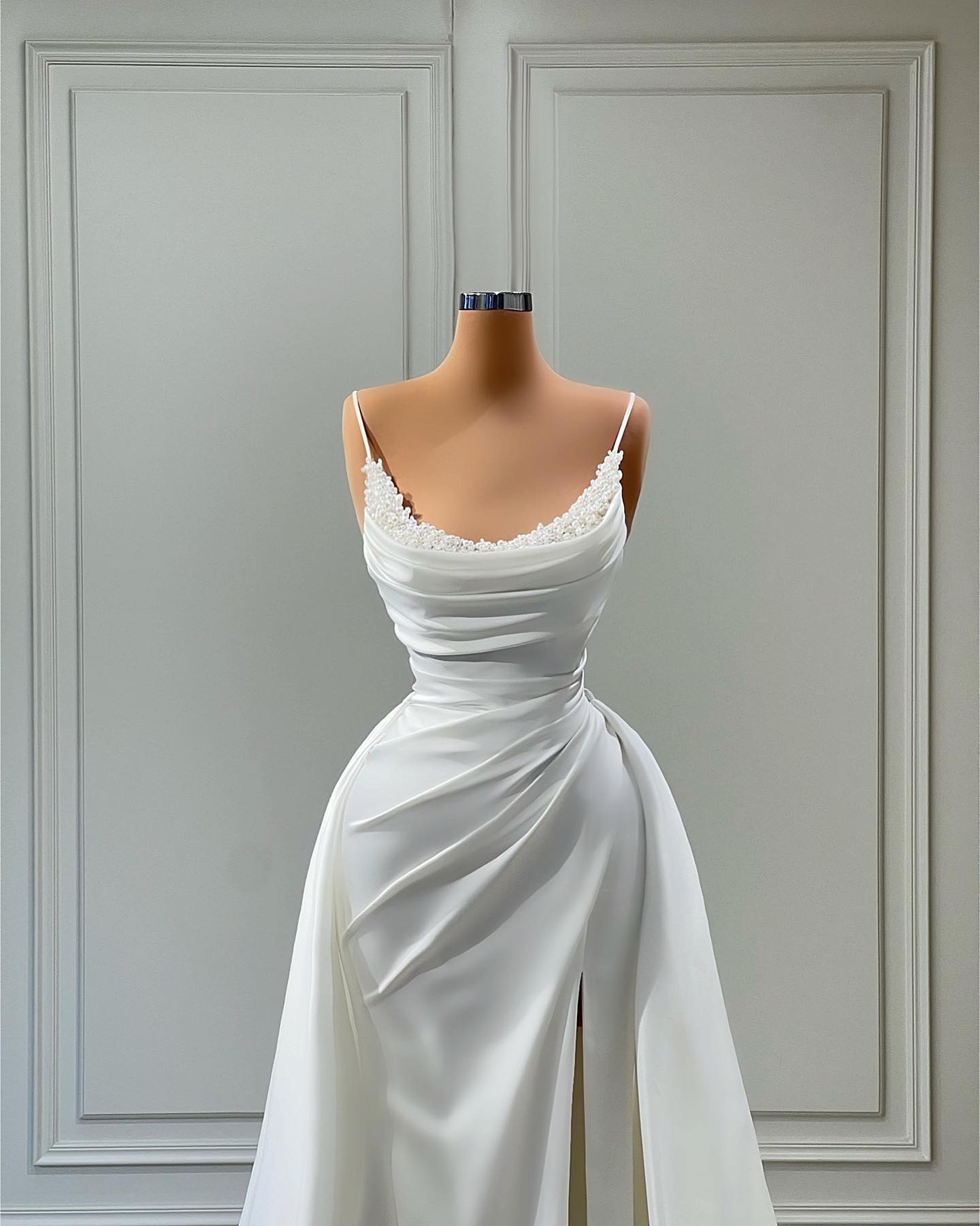 A Line Elegant Dress Ogstuff Pearls Neckline Overskirt Wedding Dresses Pleats Vestidos De Novia Sweep Train Split Designer Bridal Gowns es signer