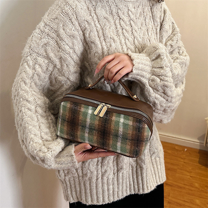 Women Fashion Evening Bags Large Opening High-Capacity Organ Pillow PU leather Makeup Organizer Portable Women Cosmetic Storage Bag Tote 3AB