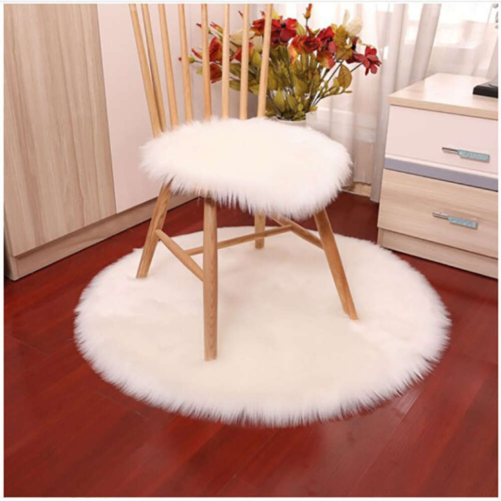 Round White Imitation Wool Acrylic Carpet, Thickened Long Plush Baby Bedroom Floor Mat, Home Window Decoration Carpet