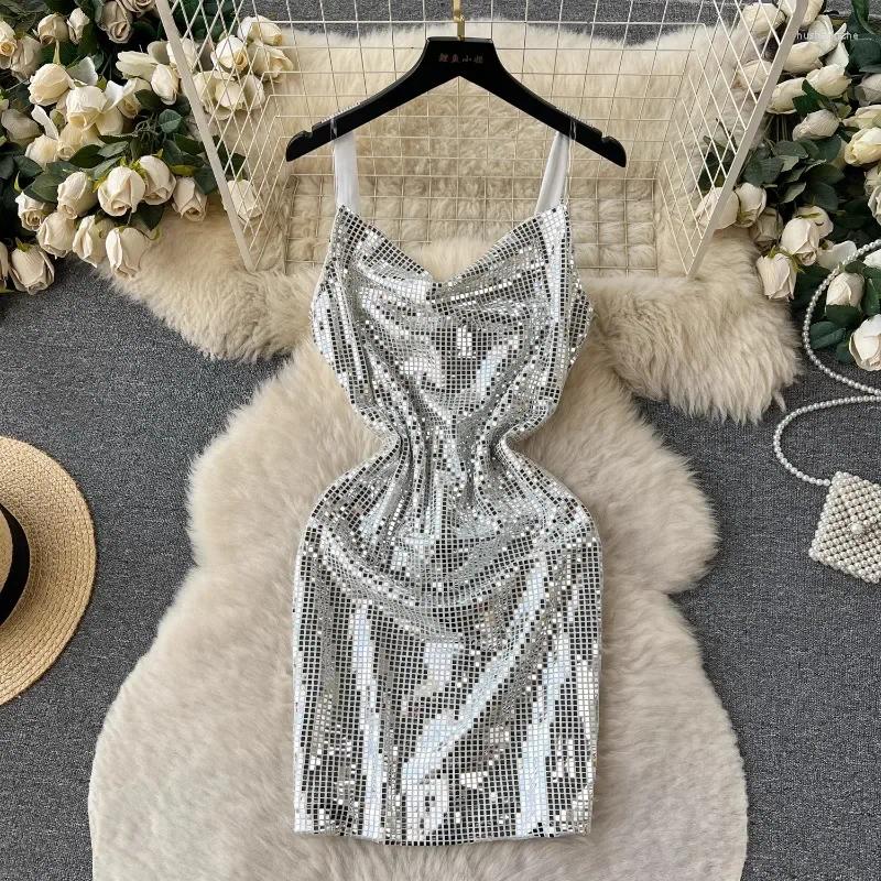 Casual Dresses Summer Fashion Light Luxury Temperament V-neck Celebrity Suspender Dress Womens High-waist Slim Sequined A-line Skirt