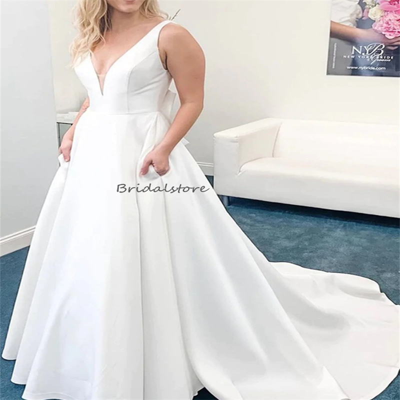 Plus Size Boho Wedding Dress 2024 Sexy V Neck Satin Country Bridal Gowns With Bow Sweep Train Bohemian Bride Dress Rustic Garden Backless Vestido De N