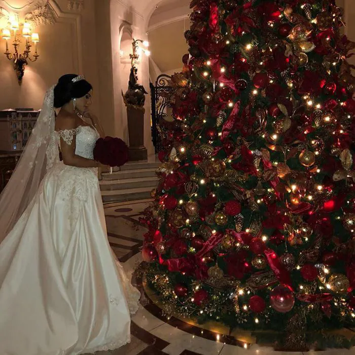 African Elegant Beaded Lace Dresses With Detachable Train Off Shoulder Mermaid Bridal Gowns Applique Ivory Satin Wedding Dress