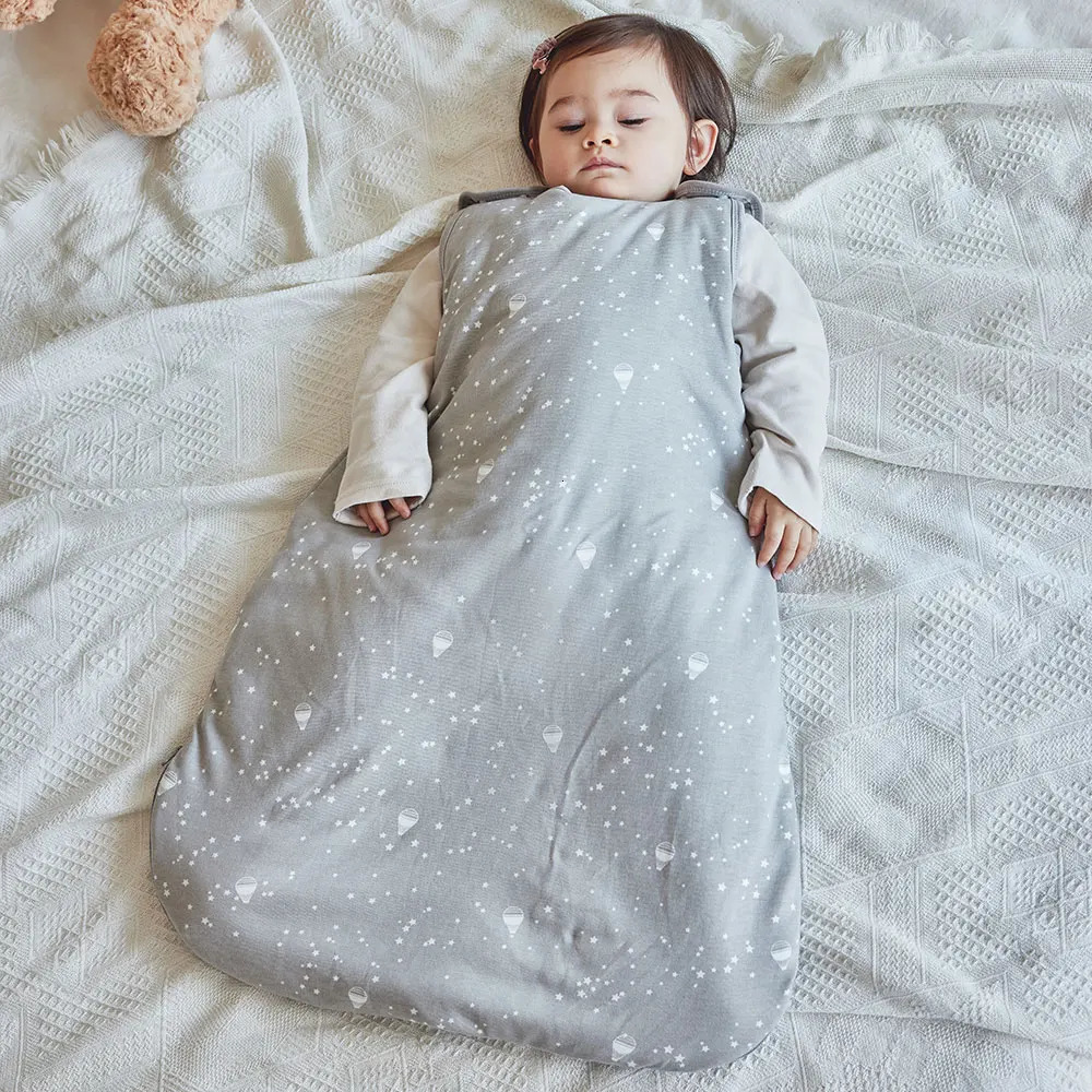 Sleeping Bags For Baby 0-24 Months Anti-Kick Blanket Infant Quilt Sleepwear 2.5Tog Stars Print Spring 100%Cotton Vest Sleepsacks 240305