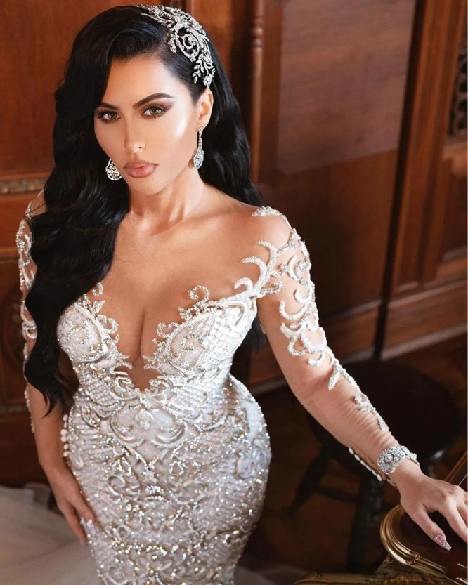 Luxurious Arabic Mermaid Wedding Dresses Dubai Sparkly Crystals Long Sleeves Bridal Gowns Court Train Tulle Skirt Robes