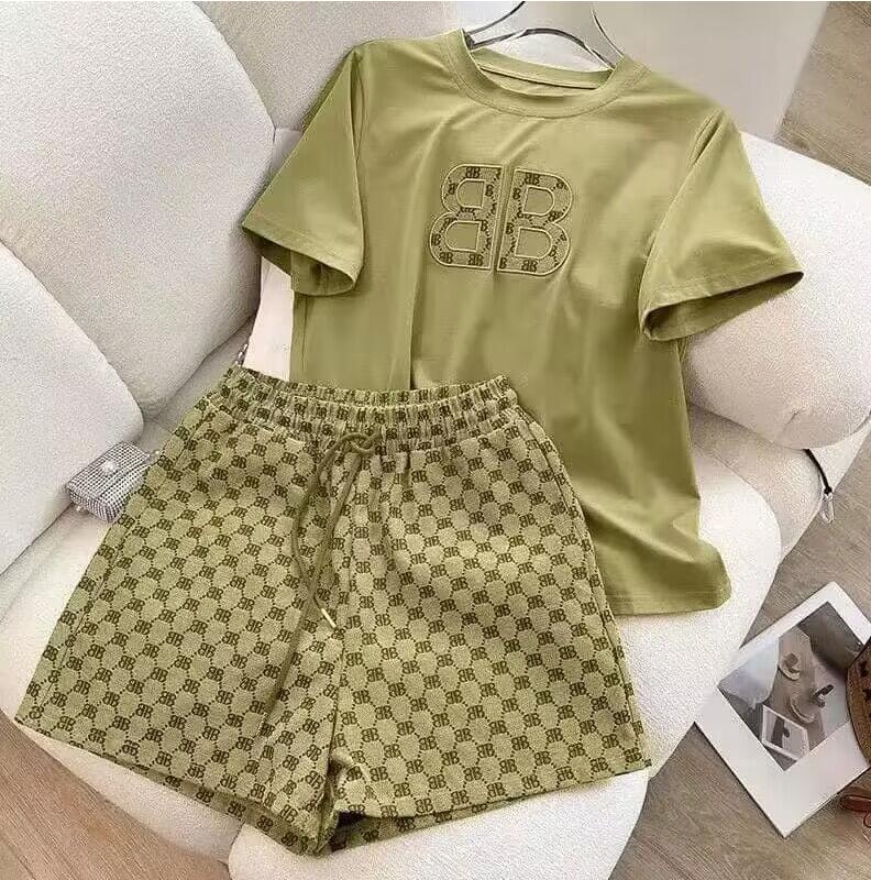 New breathable soft Womens Designer Tracksuits 2 Piece Shorts Set Short Sleeve T Shirt Jogger Sport Suit printed letters