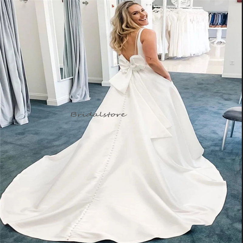 Plus Size Boho Wedding Dress 2024 Sexy V Neck Satin Country Bridal Gowns With Bow Sweep Train Bohemian Bride Dress Rustic Garden Backless Vestido De N