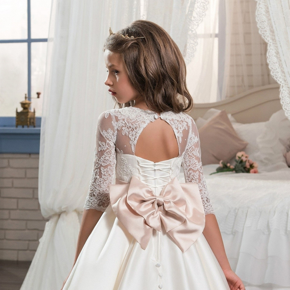 Cute Satin Flower Girls Dresses 3D Floral Lace Sleeves Vintage Floor Length Little Girl Gowns Backless With Big Bow Toddler Girl Frist Holy Communion 