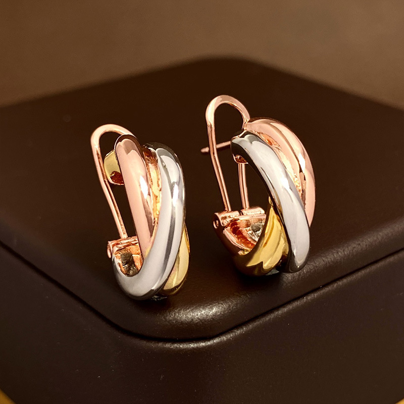 Classic pop color preserving love earrings New fashion trend lovers three-color gold C-shaped women Hoop & Huggie earrings