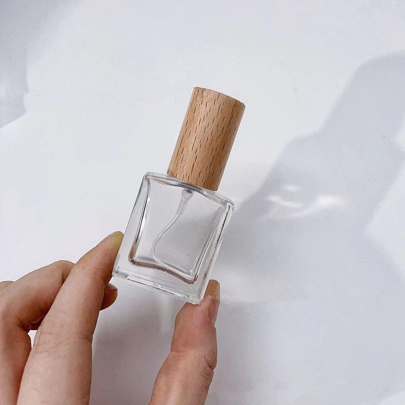 10ml Square Glass Spray Dispenser Cosmetic Packaging Empty Bottle Liquid Pressing Sprinkler Perfume Bottle