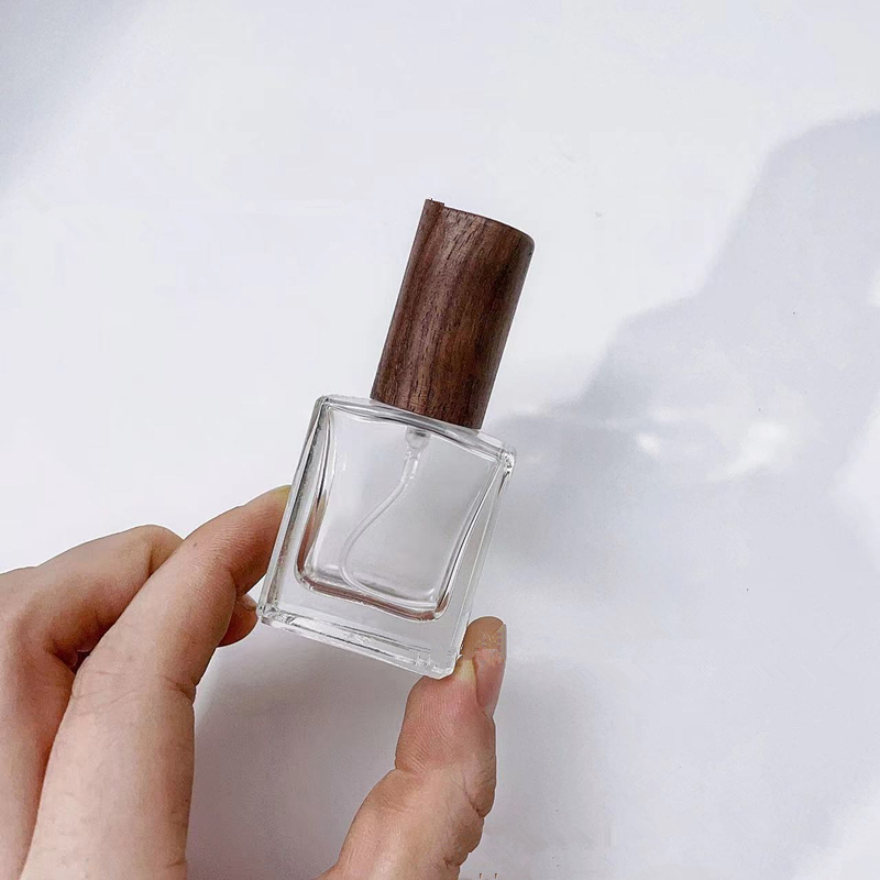 10ml Square Glass Spray Dispenser Cosmetic Packaging Empty Bottle Liquid Pressing Sprinkler Perfume Bottle