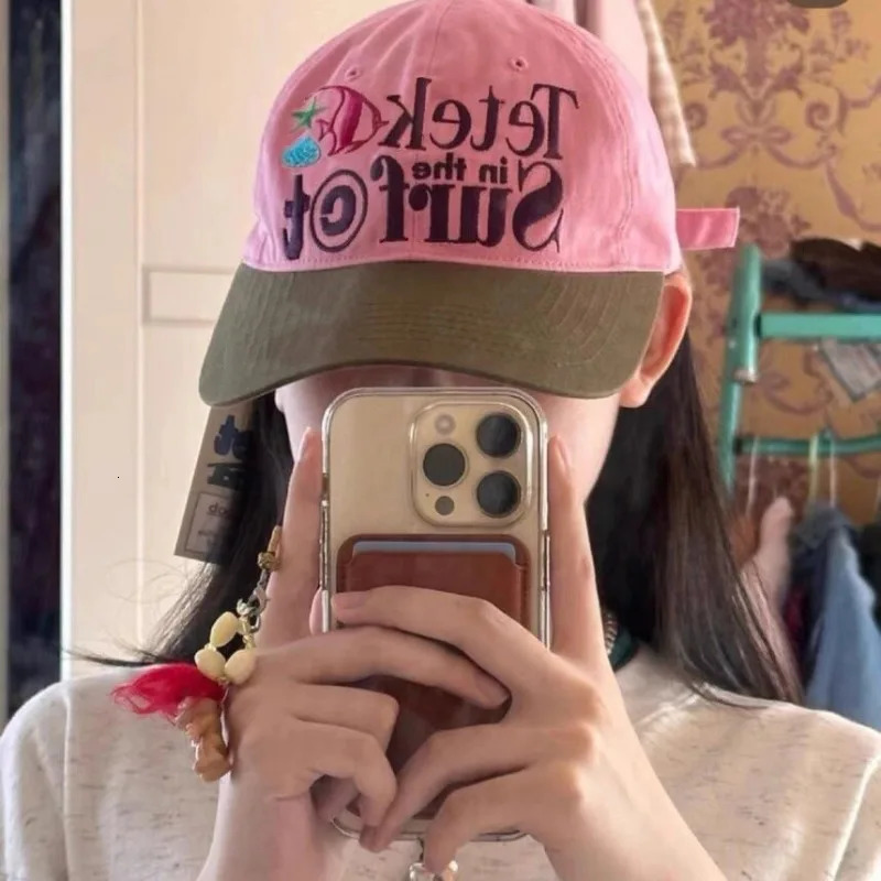 Niche American Retro Contrasting Baseball Caps for Women Summer Korean Ins Embroidery Soft Top Casual Mens Hats 240312