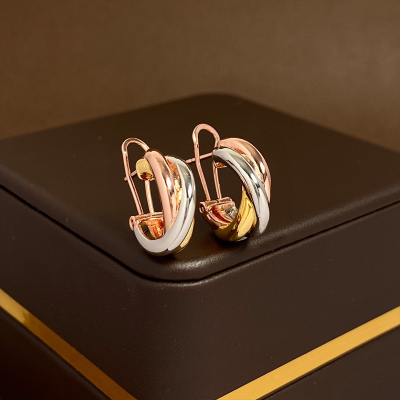 Classic pop color preserving love earrings New fashion trend lovers three-color gold C-shaped women Hoop & Huggie earrings