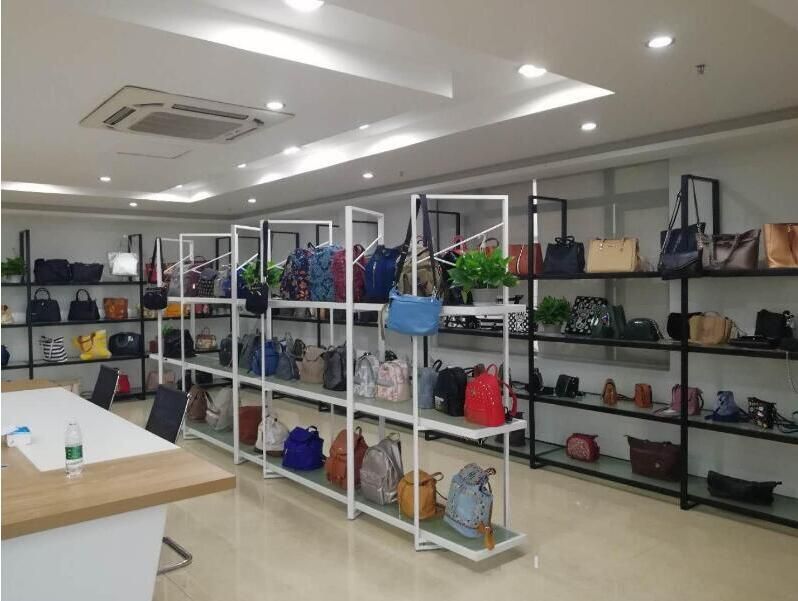 2024 Classic Best Unisex Waterproof Waist Bag Design Wallet Men's Black Chest Bag