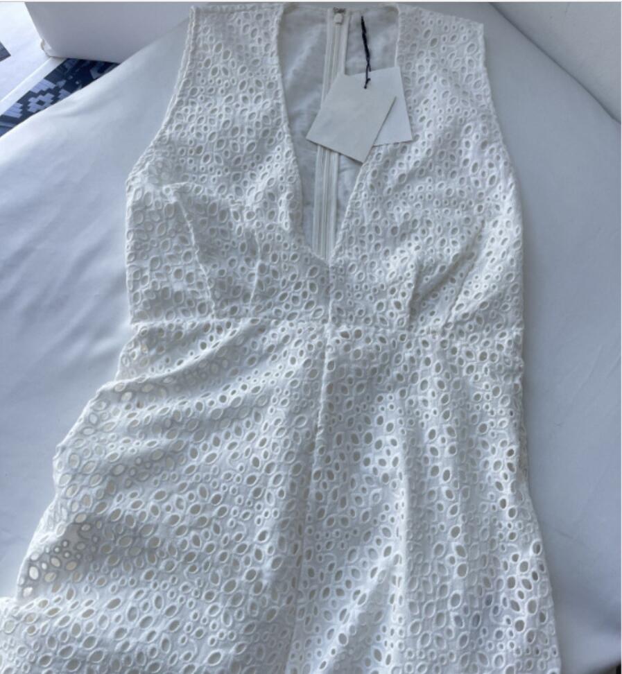 2024 Spring/Summer New Totem Feng Shui Dissolved Flower Embroidery Basic V-neck Hollow Versatile Dress