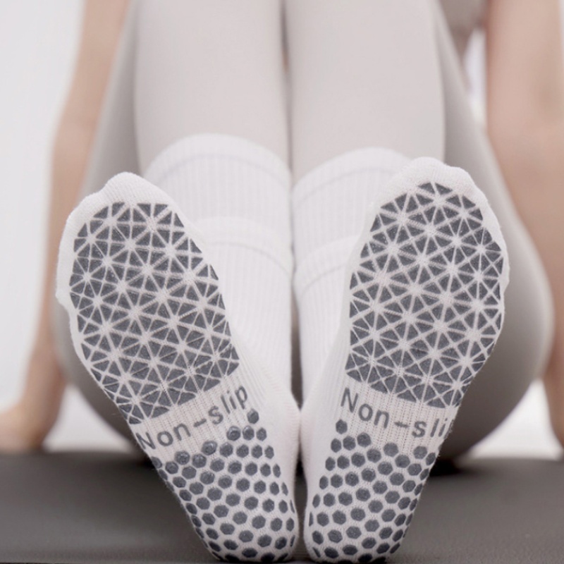 A103 Pilates Women Indoor Fiess Dance Non Slip Silicone Sole Middle Tube Yoga Socks