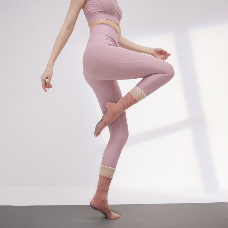 A103 Pilates Women Indoor Fiess Dance Non Slip Silicone Sole Middle Tube Yoga Socks