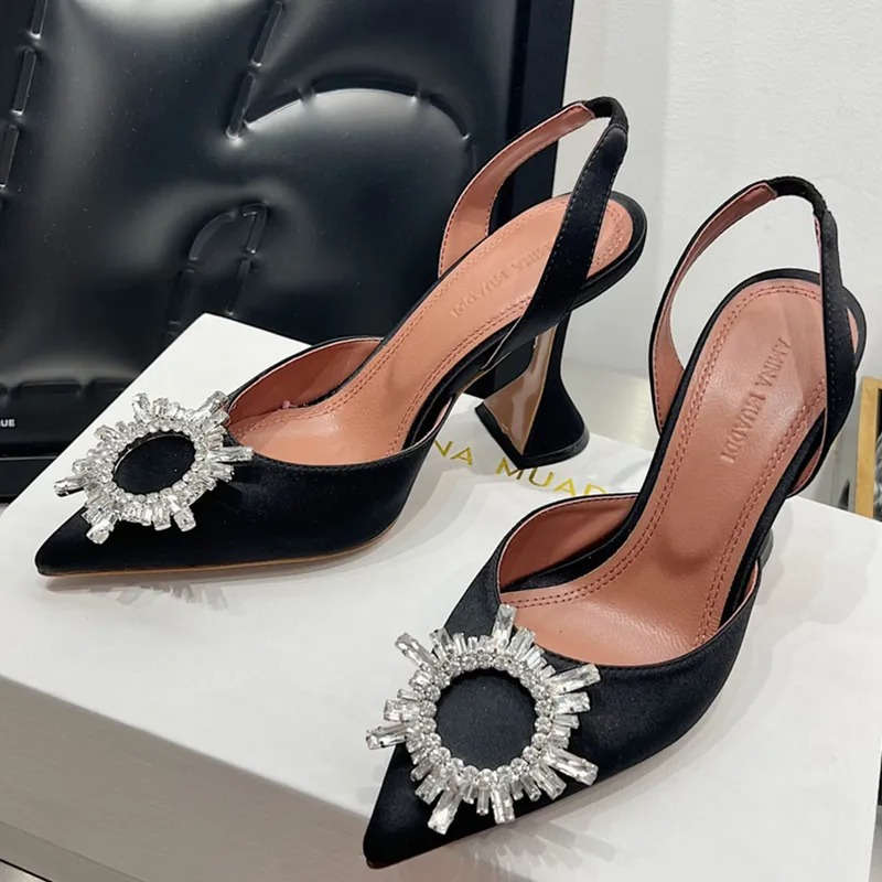 Luxury Designer Top Diamond Sunflower Water Diamond Button Butterfly High Heel Pointed Leather Sandals Fashion Dress Shoes
