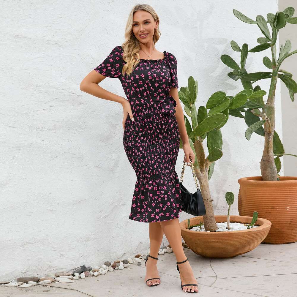 Women's Sexy Buttocks Wrapped Floral Skirt 2024 Summer Tight Fitting and Slim Looking Ruffled Edge Temperament Dress