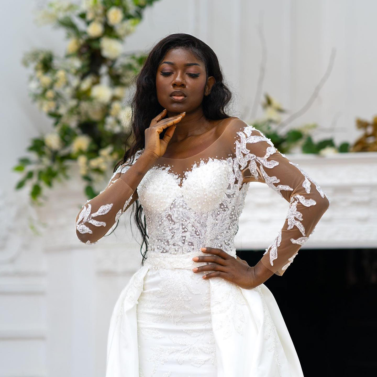 Plus Size Mermaid Wedding Dresses With Detachable Train Nude Jewel Neck Long Sleeves Bridal Gowns Lace Applique Beach Ruffles Custom Made